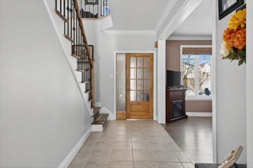 Corridor - 107 Rue Thibert, Saint-Constant, QC - Indoor Photo Showing Other Room