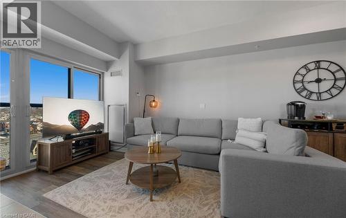 427 Aberdeen Avenue, Hamilton, ON - Indoor Photo Showing Living Room