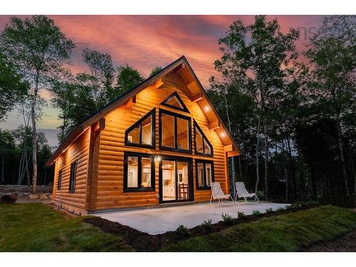 21 Phoenix Lane, Vaughan, NS 