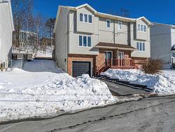 22 Albany Terrace  Cole Harbour, NS B2W 6E8