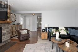 Side Entrance with Closet - 