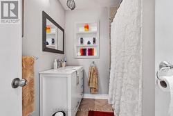 4 PC. BATH MAIN FLOOR - 