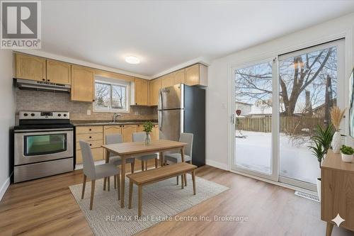 896 Elgin Street N, Cambridge, ON - Indoor Photo Showing Kitchen