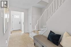 Large foyer - 
