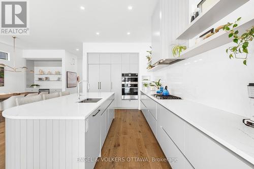 508 Roosevelt Avenue, Ottawa, ON - Indoor Photo Showing Kitchen With Upgraded Kitchen