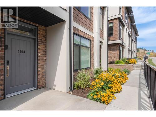 Front entrance - 1164 Black Mountain Drive, Kelowna, BC - Outdoor