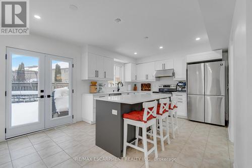 191 Hawkswood Trail, Hamilton, ON - Indoor Photo Showing Kitchen With Stainless Steel Kitchen