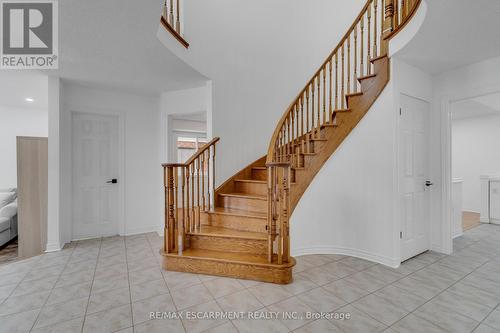 191 Hawkswood Trail, Hamilton, ON - Indoor Photo Showing Other Room