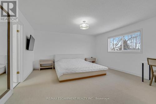 191 Hawkswood Trail, Hamilton, ON - Indoor Photo Showing Bedroom