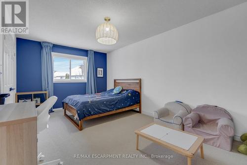 191 Hawkswood Trail, Hamilton, ON - Indoor Photo Showing Bedroom