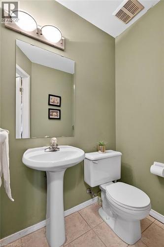 10 Cadham Boulevard Unit# 29, Hamilton, ON - Indoor Photo Showing Bathroom