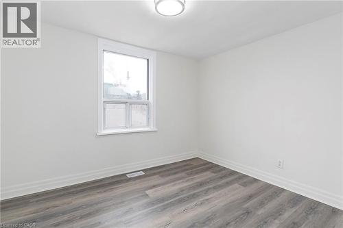 50 Stapleton Avenue, Hamilton, ON - Indoor Photo Showing Other Room