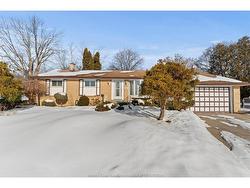 1630 CHERRYLAWN Crescent  Windsor, ON N9E 1P5