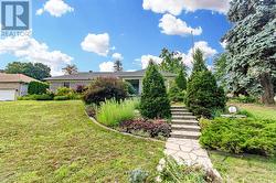 1996 CEDAR LANE TERRACE Ottawa, ON K2A 1J8