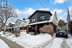 39 HILTZ AVENUE  Toronto, ON M4L 2N6