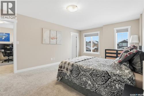 474 Schmeiser Bend, Saskatoon, SK - Indoor Photo Showing Bedroom
