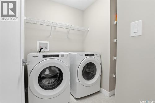474 Schmeiser Bend, Saskatoon, SK - Indoor Photo Showing Laundry Room