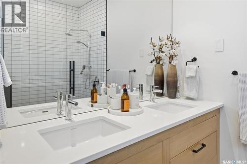 1301 11Th Street E, Saskatoon, SK - Indoor Photo Showing Bathroom