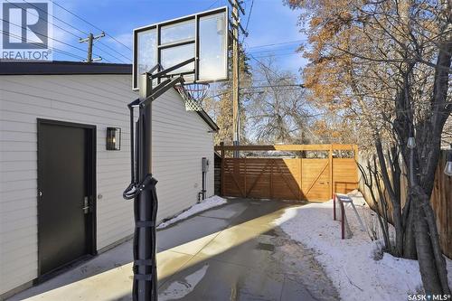1301 11Th Street E, Saskatoon, SK - Outdoor