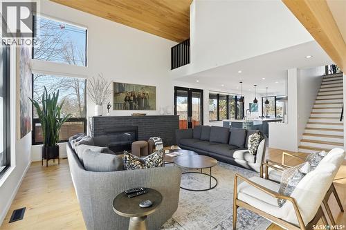 1301 11Th Street E, Saskatoon, SK - Indoor Photo Showing Living Room