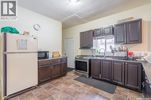 1447 Rae Street, Regina, SK - Indoor Photo Showing Kitchen