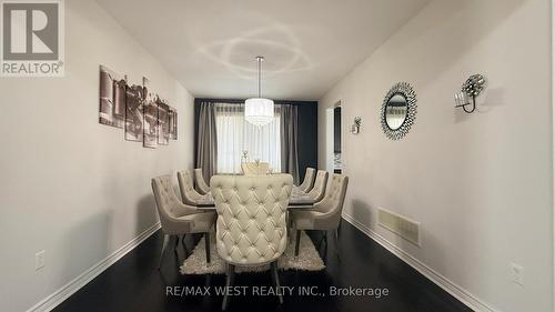 124 Johnson Drive, Shelburne, ON - Indoor Photo Showing Dining Room