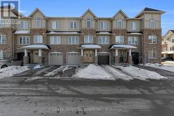 6 MAYLAND TRAIL  Hamilton, ON L8J 0G4