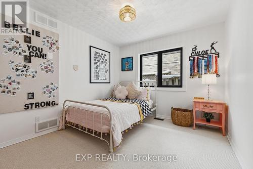 523 Forest Hill Drive, Kitchener, ON - Indoor Photo Showing Bedroom