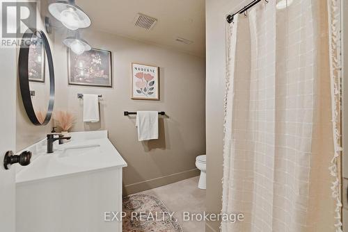 523 Forest Hill Drive, Kitchener, ON - Indoor Photo Showing Bathroom
