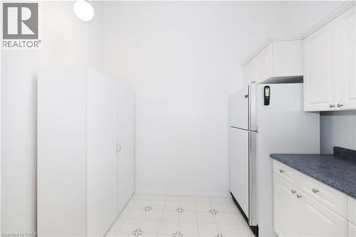 197 Wedgewood Drive, Cambridge, ON - Indoor Photo Showing Kitchen