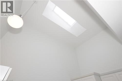 197 Wedgewood Drive, Cambridge, ON - Indoor Photo Showing Other Room