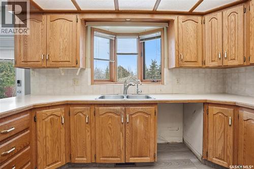 3418 Keohan Crescent, Regina, SK - Indoor Photo Showing Kitchen With Double Sink