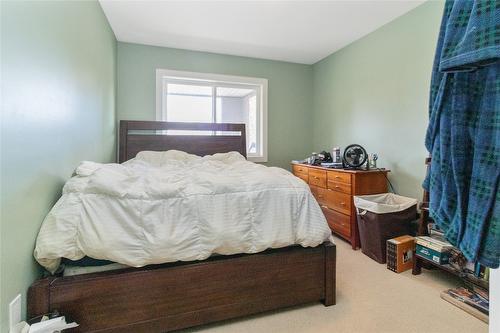 403-2025 Baron Road, Kelowna, BC - Indoor Photo Showing Bedroom