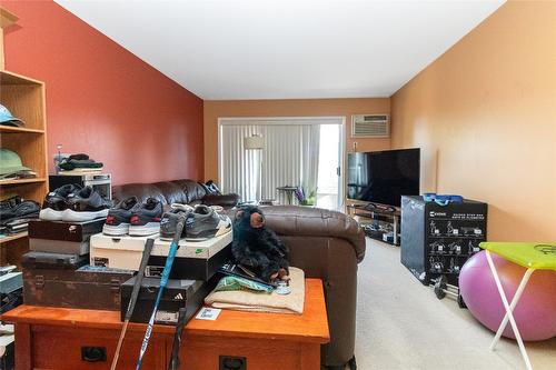 403-2025 Baron Road, Kelowna, BC - Indoor