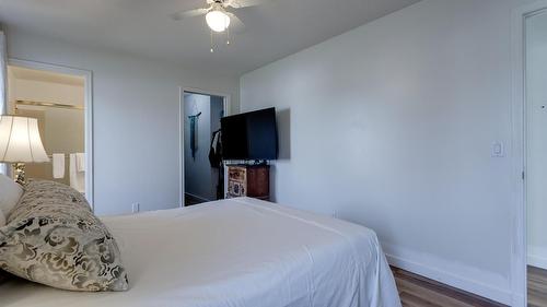 527-1255 Raymer Avenue, Kelowna, BC - Indoor Photo Showing Bathroom