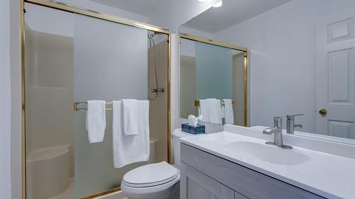 527-1255 Raymer Avenue, Kelowna, BC - Indoor Photo Showing Bathroom