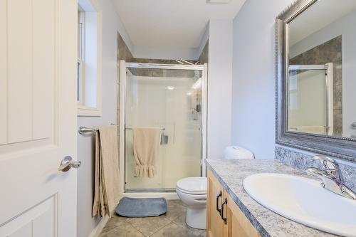 1410 Kendra Court, Kelowna, BC - Indoor Photo Showing Bathroom