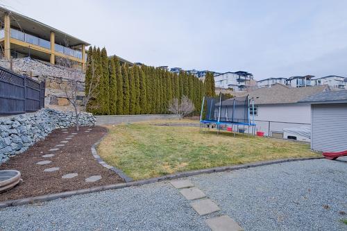 1410 Kendra Court, Kelowna, BC - Outdoor