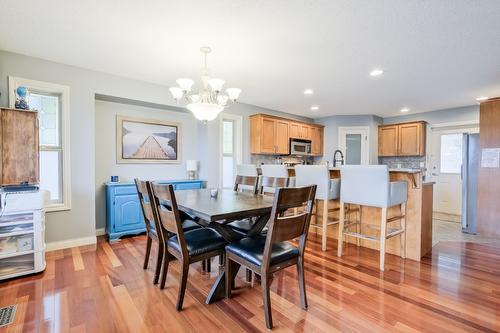 1410 Kendra Court, Kelowna, BC - Indoor Photo Showing Dining Room