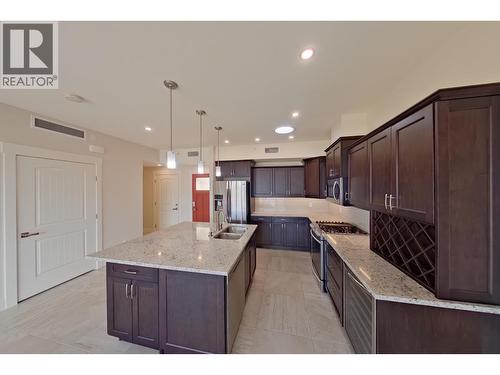 2000 Valleyview Drive Unit# 33, Osoyoos, BC - Indoor Photo Showing Kitchen With Upgraded Kitchen