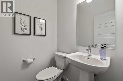 203 Annette Landing, Calgary, AB - Indoor Photo Showing Bathroom
