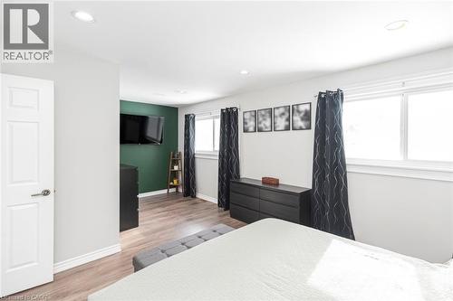 11685 Burnaby Road, Wainfleet, ON - Indoor Photo Showing Bedroom