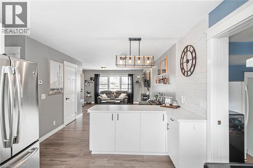 11685 Burnaby Road, Wainfleet, ON - Indoor Photo Showing Kitchen