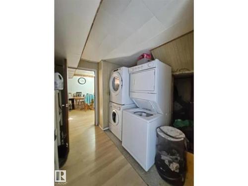 7920 Argyll Rd Nw, Edmonton, AB - Indoor Photo Showing Laundry Room
