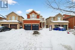 112 TURQUOISE CRESCENT  Brampton, ON L6P 2R3