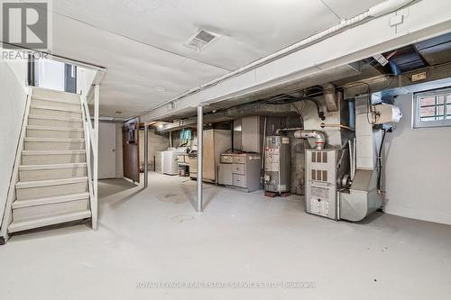 83 Barnesdale Avenue N, Hamilton, ON - Indoor Photo Showing Bathroom