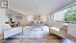 15 FARRINGTON DRIVE  Toronto, ON M2L 2B4