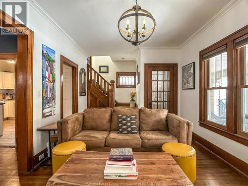 1317 Windermere, Windsor, ON - Indoor Photo Showing Living Room