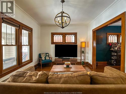 1317 Windermere, Windsor, ON - Indoor Photo Showing Living Room