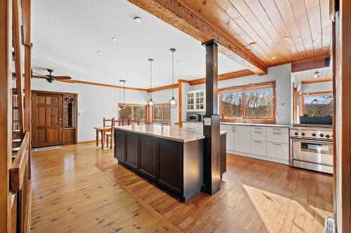 Kitchen - 760 Ch. Du Lac-Bouchette, Sainte-Adèle, QC - Indoor Photo Showing Kitchen With Upgraded Kitchen